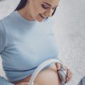 Die Rolle der Hebamme im Geburtsvorbereitungskurs: Was erwartet werdende Eltern?
