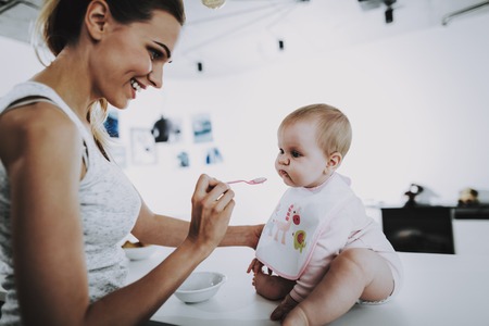 Unsere Erfahrungen mit alternativen Betreuungsformen: Tagesmutter, Au-pair & Co.