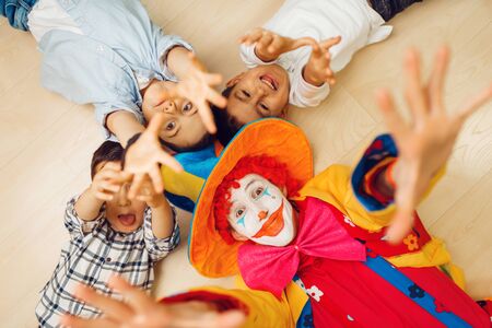 Effektive Strategien zur Organisation des Haushalts mit Kleinkindern: Ein umfassender Leitfaden für Eltern