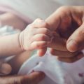 Hausgeburt in Deutschland: Voraussetzungen, Risiken und rechtliche Rahmenbedingungen