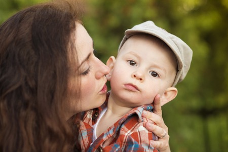 Sensorische Entwicklung: Wie Babys ihre fünf Sinne im ersten Jahr erkunden