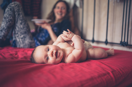 Materialien im Vergleich: Bio-Baumwolle, Wolle und Bambus für Babybekleidung