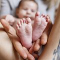 Die wichtigsten Haushaltshelfer für Familien mit Kleinkindern: Produktempfehlungen und Alltagstipps