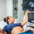Rooming-in und familienfreundliche Geburt: Wie deutsche Kliniken Eltern unterstützen